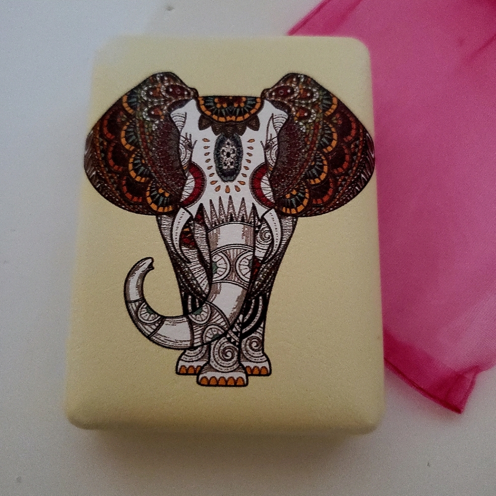 Mandalay Lucky Elephant Compact Mirror Regular & Zoomed Focus  Moroccan | Gift